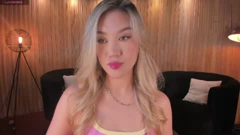 Snapshot of rebeccahudson_ chatting on 06-28-26, 11:05 Rebe online show from 06-28-26, 11:05