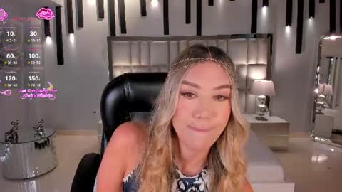 Snapshot of rebeccahudson_ chatting on 07-12-26, 05:48 Rebe online show from 07-12-26, 05:48