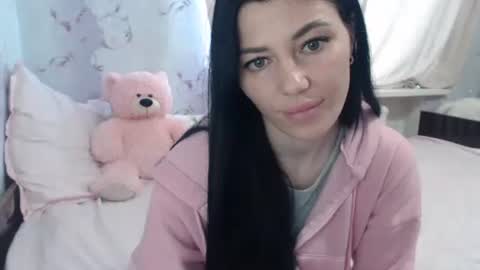 Snapshot of rebeka_08 chatting on 04-25-26, 01:52 Rebeka 08 online show from 04-25-26, 01:52