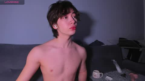 Snapshot of recklessalan chatting on 04-26-26, 03:15 Alan online show from 04-26-26, 03:15