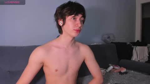 Snapshot of recklessalan chatting on 04-27-26, 12:25 Alan online show from 04-27-26, 12:25