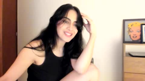 red_flower203 online show from 02-18-26, 06:37