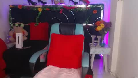 Luna online show from 01-14-25, 01:36