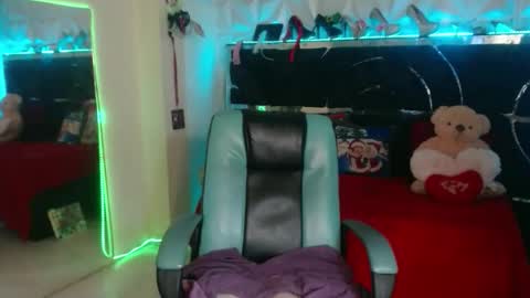 Luna online show from 12-04-25, 01:20