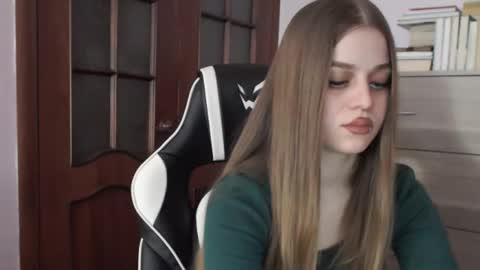 Lily online show from 02-21-26, 02:56