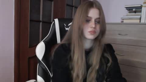 Lily online show from 05-23-26, 02:50