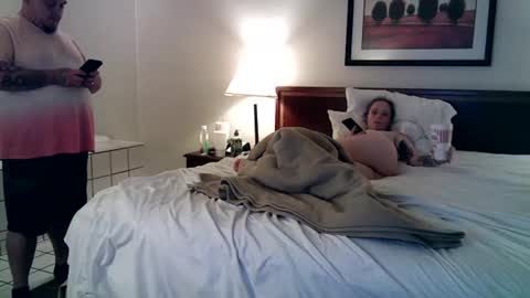 Snapshot of redheadslutwife8803 chatting on 09-24-25, 05:00 Lenae Redd online show from 09-24-25, 05:00