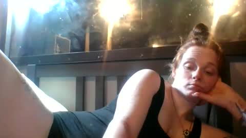Snapshot of redheadslutwife8803 chatting on 02-19-26, 11:17 Lenae Redd online show from 02-19-26, 11:17