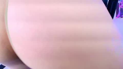 Lili Lopez online show from 02-26-25, 11:04