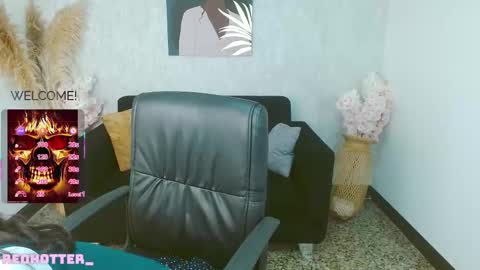 Lili Lopez online show from 03-11-25, 09:26