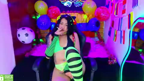 Snapshot of redhotter_ chatting on 06-22-26, 08:06 Lili Lopez online show from 06-22-26, 08:06
