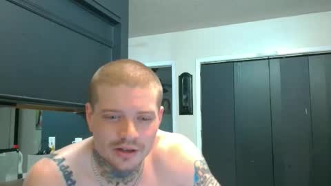 Snapshot of redinthebed chatting on 04-01-26, 05:43 InkedGinger online show from 04-01-26, 05:43