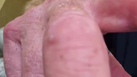 redrodridding online show from 10-22-25, 01:44