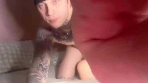 Snapshot of redrumbackwards chatting on 01-12-26, 04:50 redrum online show from 01-12-26, 04:50