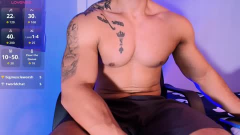 Snapshot of regan_01 chatting on 05-11-26, 02:45 Regan online show from 05-11-26, 02:45