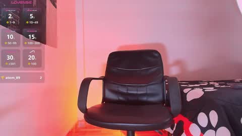 Snapshot of regan_01 chatting on 05-28-26, 07:00 Regan online show from 05-28-26, 07:00
