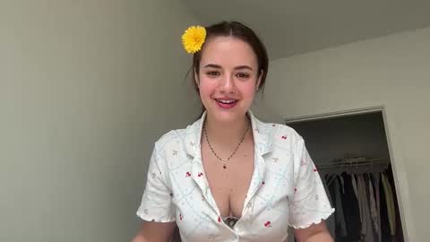 Its Reginaaa  online show from 05-02-26, 05:40