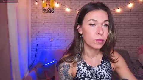 ReginaHawkinss online show from 10-10-25, 10:47