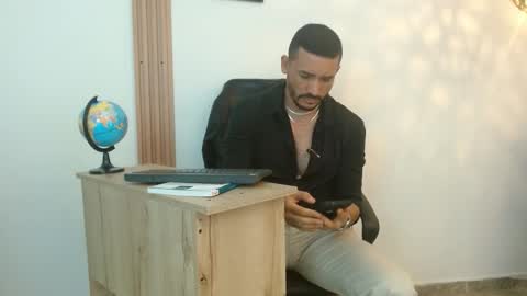   REIKO  online show from 09-28-25, 03:39