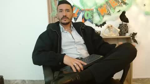   REIKO  online show from 10-17-25, 03:25