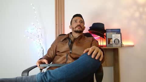   REIKO  online show from 01-12-26, 02:33