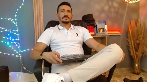   REIKO  online show from 02-05-26, 03:05