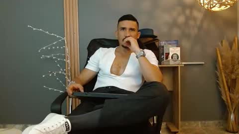   REIKO  online show from 02-13-26, 02:57