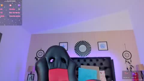 reina_loren online show from 05-25-26, 09:10