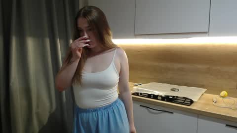 Snapshot of renae_tom chatting on 06-02-26, 07:16 Renae Tom online show from 06-02-26, 07:16
