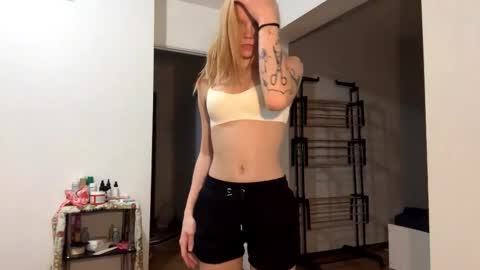 Snapshot of rendabecnel chatting on 01-31-26, 07:11 Tiffany online show from 01-31-26, 07:11