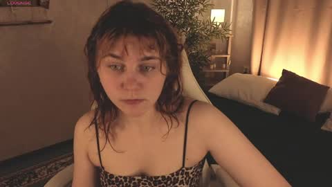 rene_shine online show from 04-12-26, 05:07