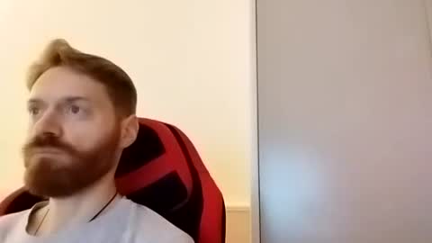 Snapshot of rerauld4 chatting on 01-01-25, 04:07 Raul online show from 01-01-25, 04:07