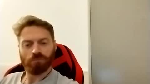 Snapshot of rerauld4 chatting on 01-01-25, 07:10 Raul online show from 01-01-25, 07:10