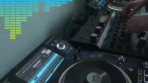 Snapshot of reticuli chatting on 06-12-26, 06:40 GearPorn online show from 06-12-26, 06:40
