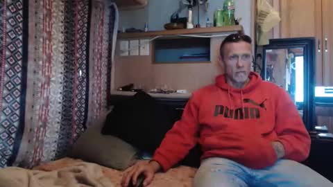 Rhett online show from 04-05-26, 10:18