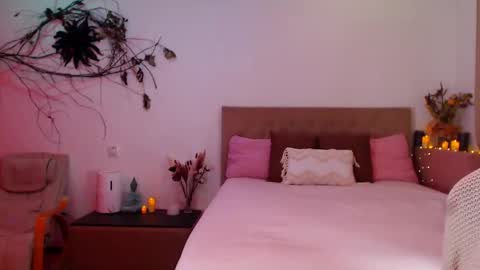 revealyourdarkdesires online show from 12-04-24, 02:09