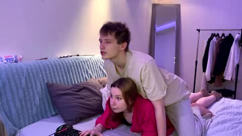 Snapshot of reynasweet_ chatting on 04-09-26, 10:04 Lola online show from 04-09-26, 10:04