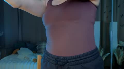 Nanami online show from 03-12-26, 06:25