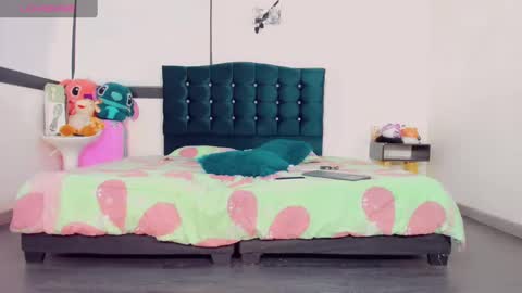 Rianna Garcia online show from 02-22-25, 10:42