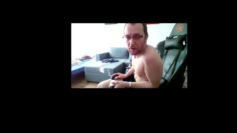 Snapshot of ricciardio chatting on 04-06-26, 06:25 ricciardio online show from 04-06-26, 06:25