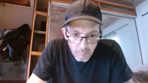 Snapshot of richi3richny chatting on 04-15-26, 10:43 Richie online show from 04-15-26, 10:43