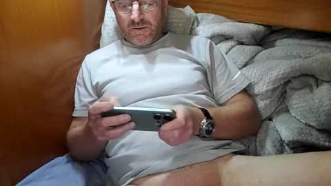 Snapshot of rickitou chatting on 02-15-26, 02:47 FireLion online show from 02-15-26, 02:47