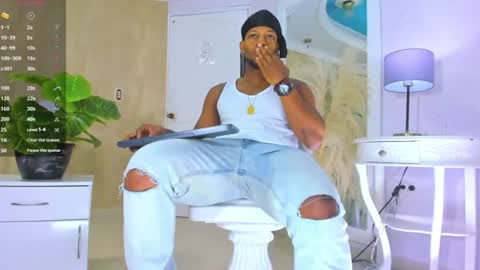Snapshot of ricobrown777 chatting on 06-09-26, 04:02 RicoBrowm online show from 06-09-26, 04:02