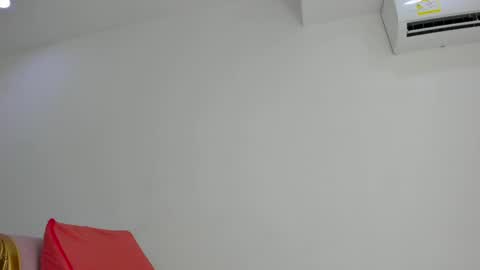 Rihanna Abiodun online show from 05-13-26, 06:05