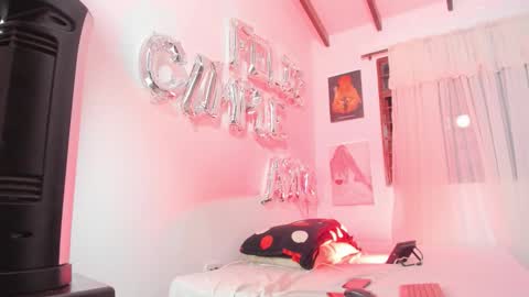 Rihanna hotx online show from 03-08-26, 02:59