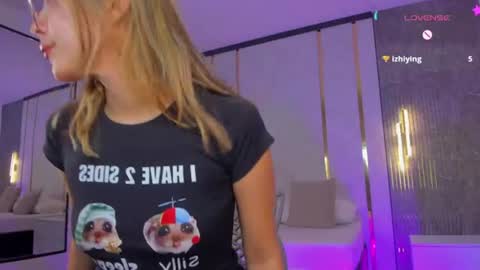 Riley Sierra online show from 07-20-26, 01:24