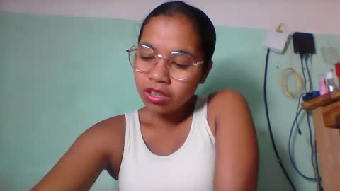 Snapshot of rinah856024 chatting on 05-09-26, 06:18 rinah856024 online show from 05-09-26, 06:18