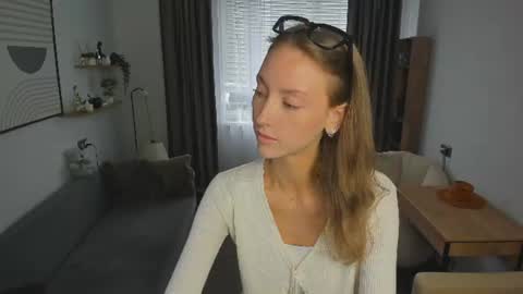 EVA here online show from 07-30-26, 08:13