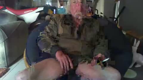 Snapshot of riverratggg chatting on 05-29-26, 08:12 riveratggg online show from 05-29-26, 08:12