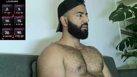 SebasRoa online show from 12-03-24, 06:17